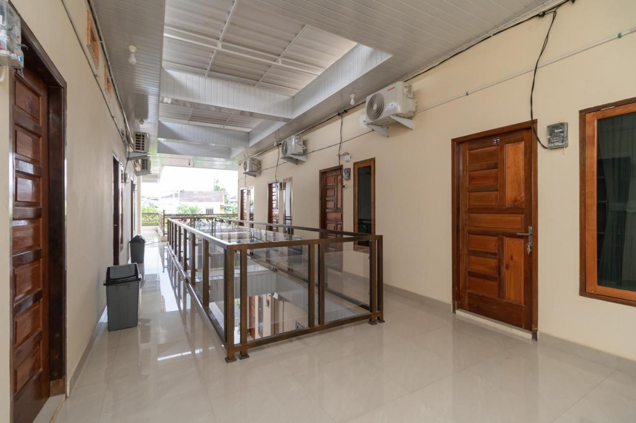 Urbanview Hotel Salsabilah Palembang By Reddoorz Palimbão Exterior foto