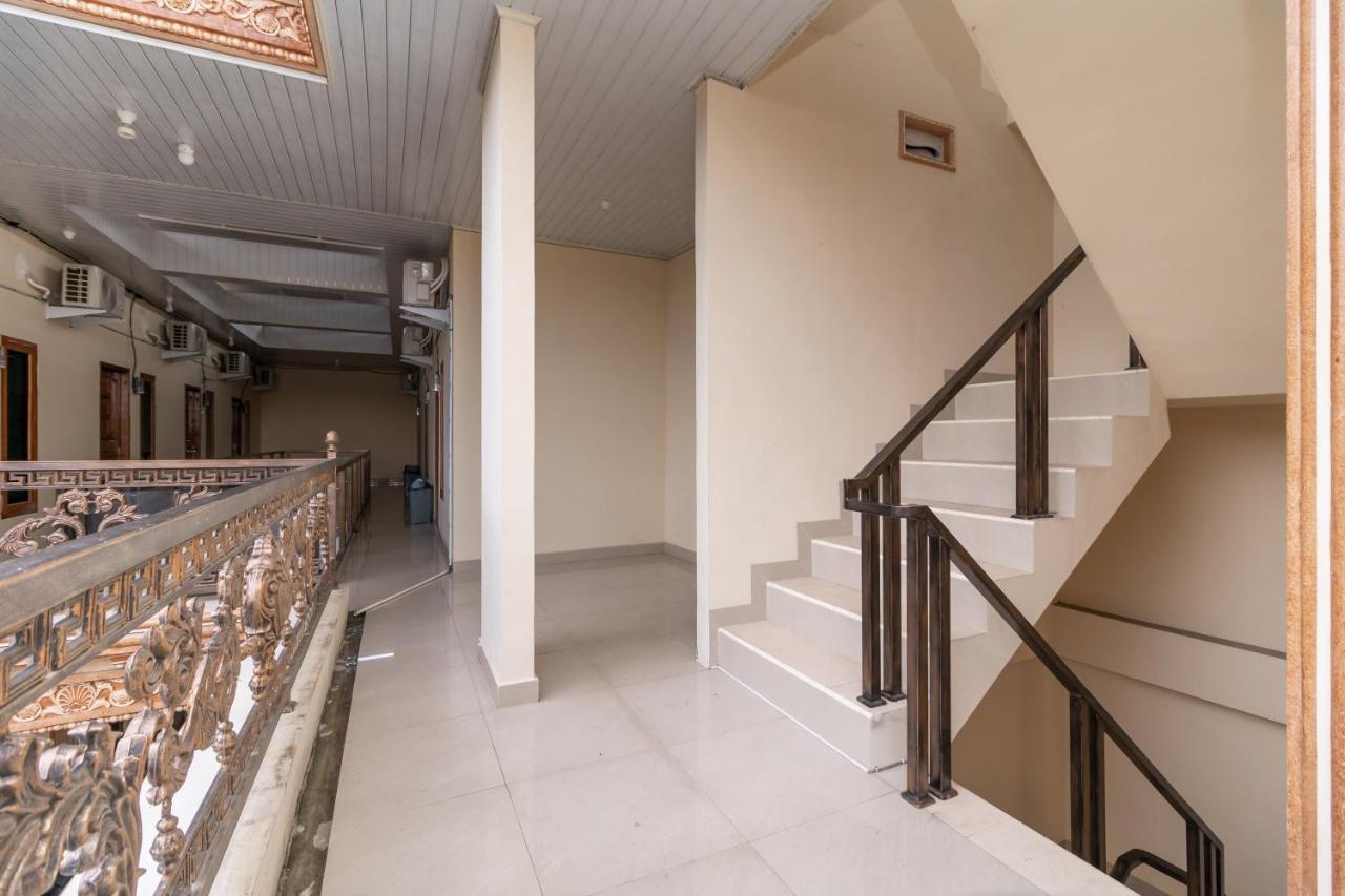 Urbanview Hotel Salsabilah Palembang By Reddoorz Palimbão Exterior foto